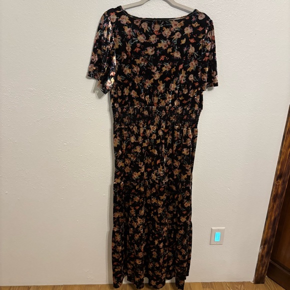 Natural life dress size L black floral velvet short sleeve chic - Picture 4 of 9